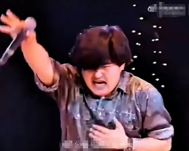 刘欢1991年赈灾义演险晕倒 一句话让全场泪目（配图5）