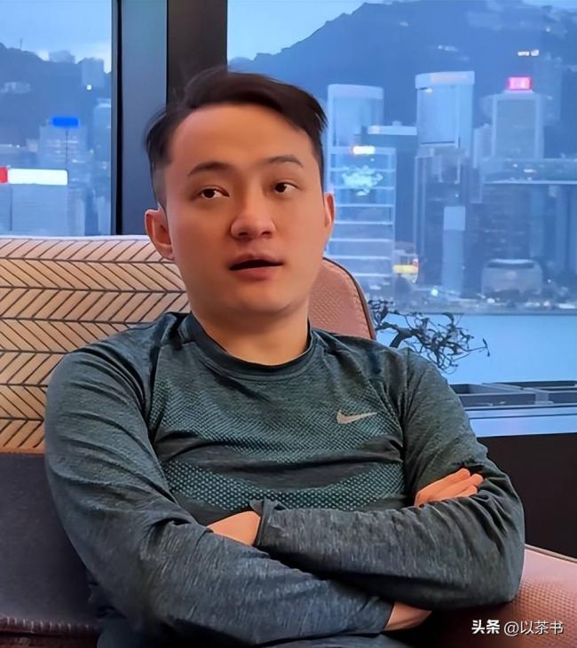 原来他们是孙宇晨父母，背景强大身份不一般