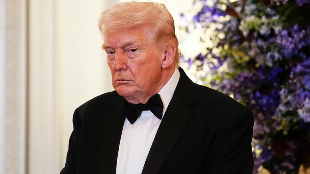 川普“纳闷”，伊朗怎么还没“投降”？