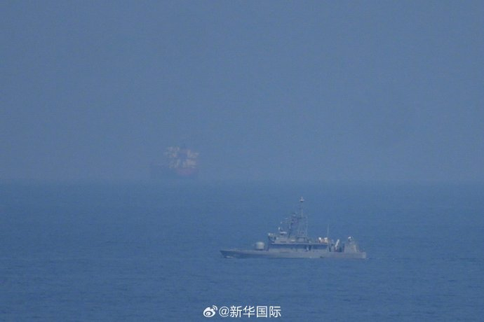 美军证实击中一艘试图驶往伊朗港口的货船