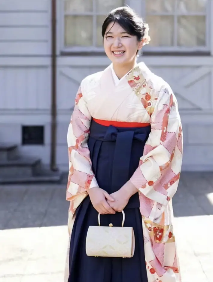 日本天皇独女爱子公主大学毕业 将去这里工作