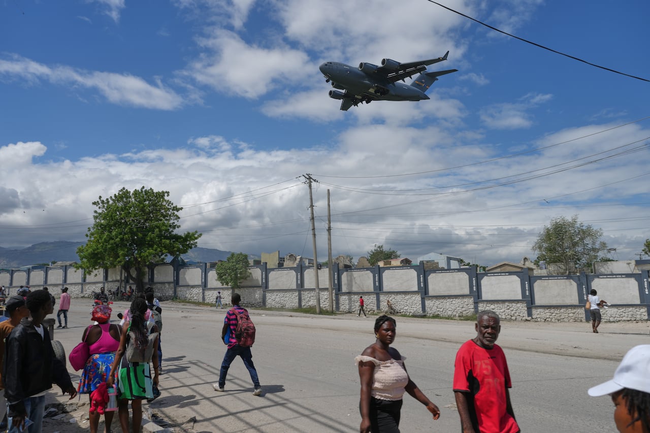 A U.S. military cargo plane preparing to land in Port-au-Prince.