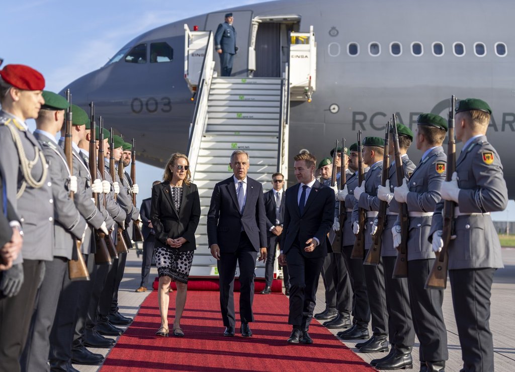 卡尼在签署国防后，在德国降落了与波兰的经济协议