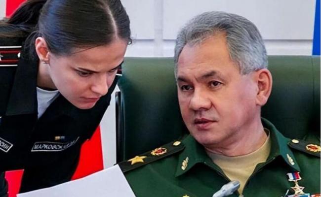 绍伊古升官后 美女秘书也跟着鸡犬升天?