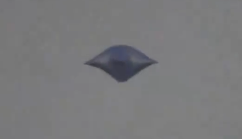 巴西拍到超清晰UFO！被网友的火眼金睛笑喷了