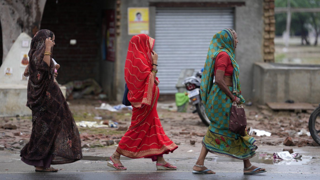 印度的一次宗教集会如何演变成一场致命的踩踏事件？