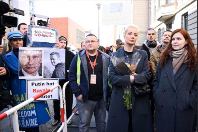 刚刚，俄罗斯下令抓捕她