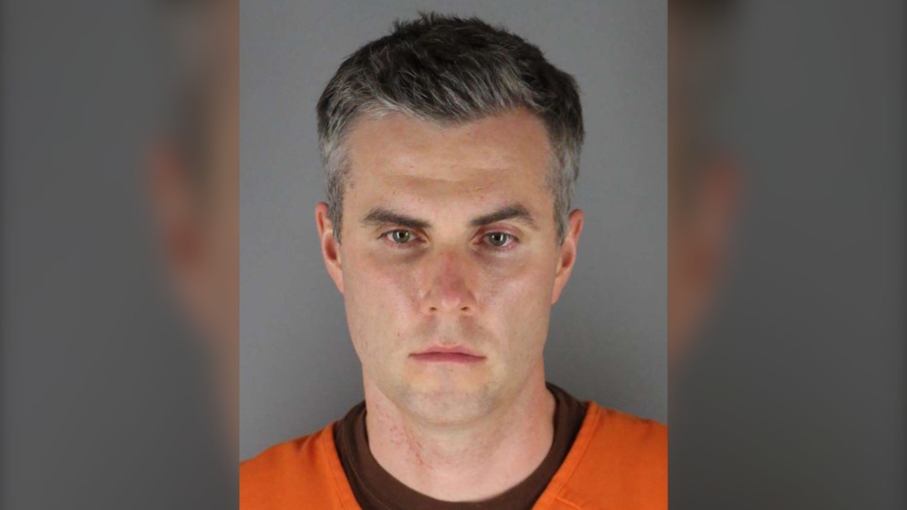 因杀害乔治·弗洛伊德而被定罪的前警官在刺伤几个月后被转移到新监狱 ...