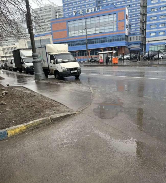 街头、地铁空荡荡....恐惧蔓延莫斯科