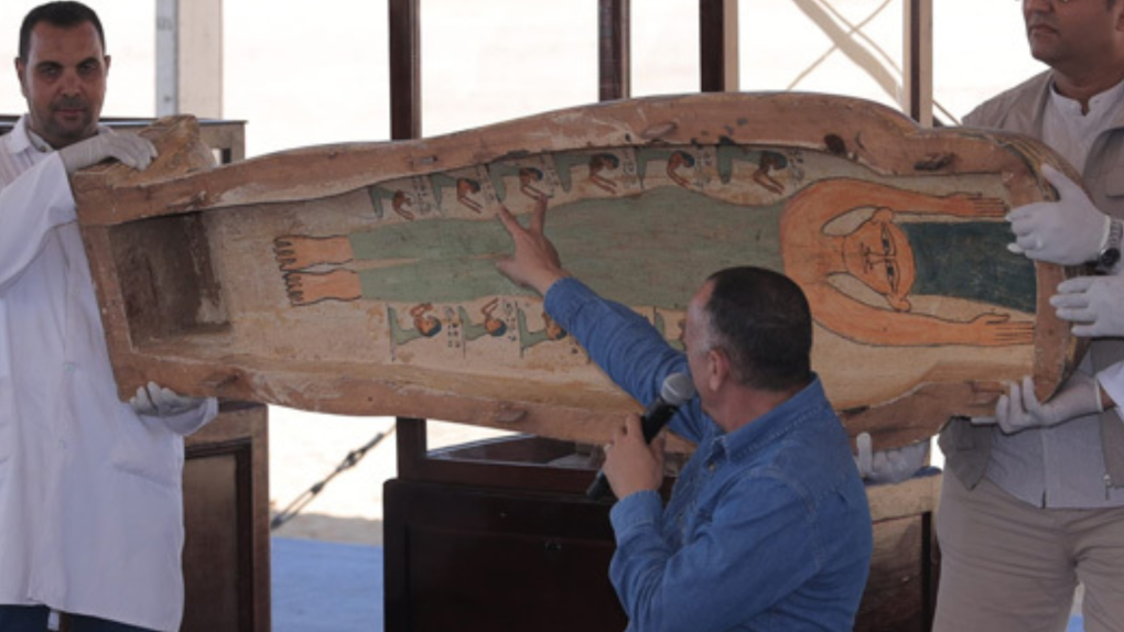 在古埃及棺材中发现玛吉·辛普森的肖像。这个发现意味着什么？ ...