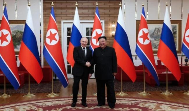 朝俄深化关系 紧张的不光是西方