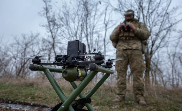 无人机打下直升机 ！乌军缔造全球首例