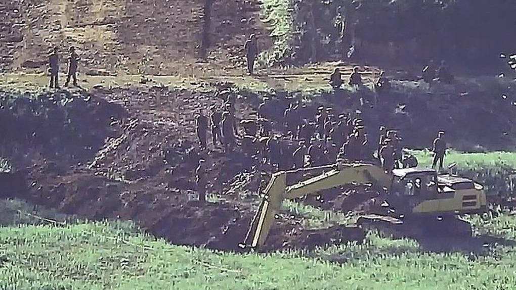 朝鲜士兵是如何穿越世界上戒备最森严的边境的？