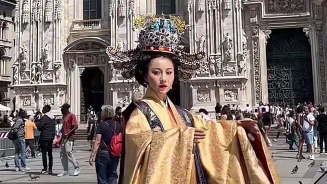 在意大利穿汉服 中国留学生很骄傲