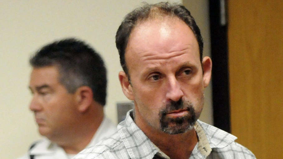 对吉尔戈海滩连环杀手的新指控对另一名男子的谋杀定罪进行了审查 ...