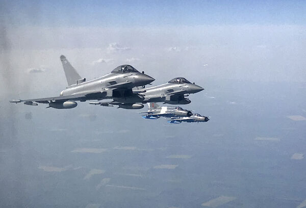 ▲▼英國皇家空軍的「颱風」戰鬥機（Typhoon fighter jets）。（圖／達志影像／美聯社）