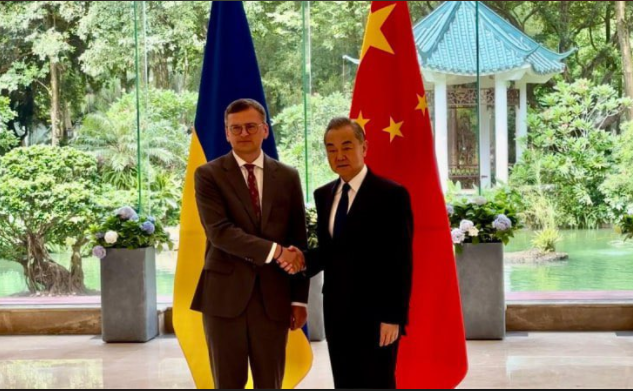 乌克兰内阁大洗牌  才访北京的他也下课