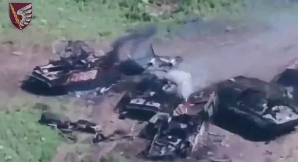 震撼画面爆光  乌军摧毁7辆俄步坦克