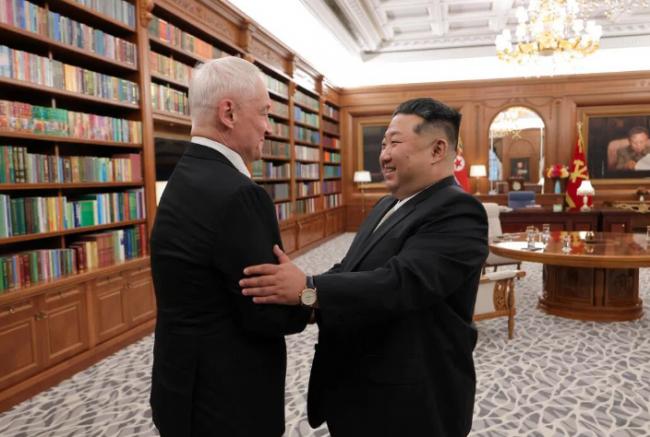 金正恩最新表态：朝鲜一如既往支持俄罗斯…