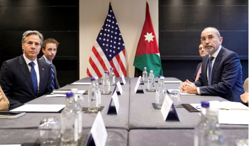 约旦外交大臣对布林肯说,以色列必须停止种族清洗(图)