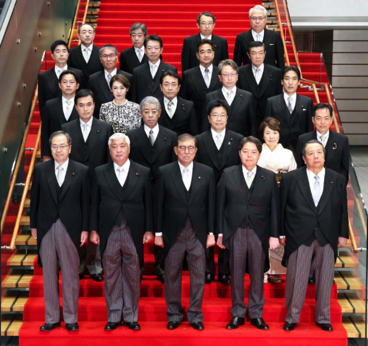 日本新内阁女大臣火了:遭遇车祸流产、骨折7次(组图)