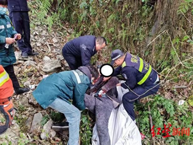 一家驾车遇堵车,丈夫下车方便离奇失踪!10小时后(图)