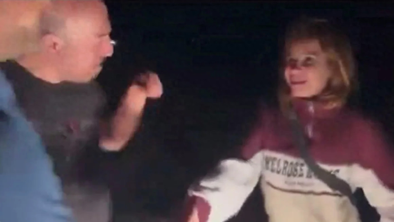 美军和以军救出21岁女孩:被囚禁10年 被迫嫁士兵(图)