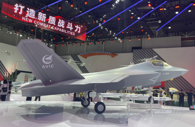 中国航展“硬核国货”:歼-35A、昊龙航天飞机…(组图)