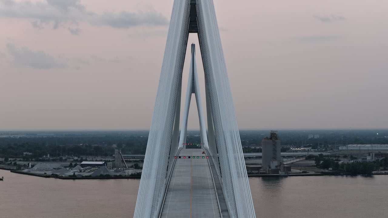 戈迪·豪国际桥航拍图