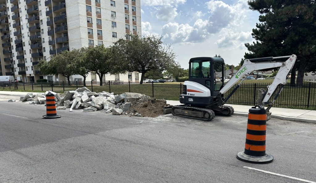 芬治西轻轨运营近九个月 后续施工扰民引发关注（配图2）