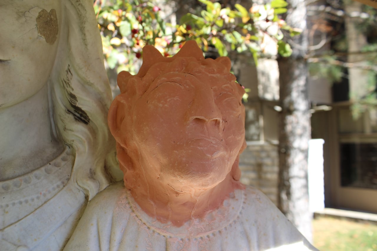 临时“耶稣头像”十年后迎来反思与释怀，加拿大苏德伯里女艺术家经历风波蜕变（配图2）