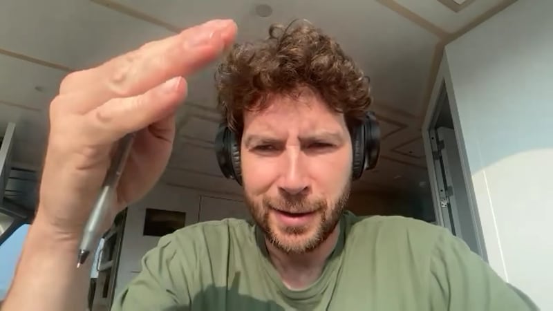 加拿大极地科学家带领团队探秘北极冰层，开启八个月漂流科研旅程（配图3）