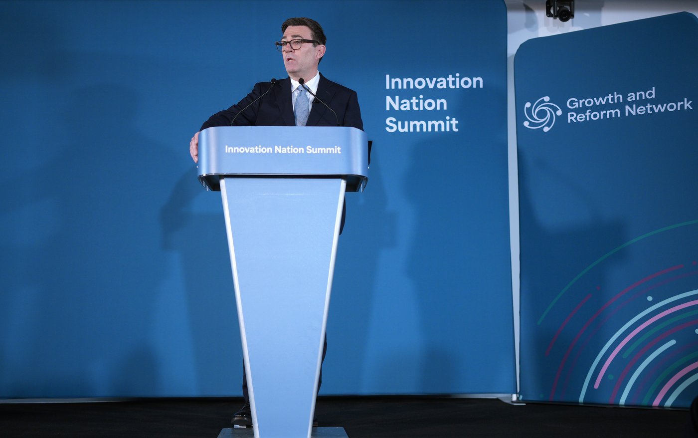 英国首相确认俄罗斯干预2016年脱欧公投，影响波及欧洲多国