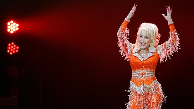Dollyfest 2027定档 多伦多华人期待乡村音乐传奇多莉·帕顿的纪念盛典（配图1）