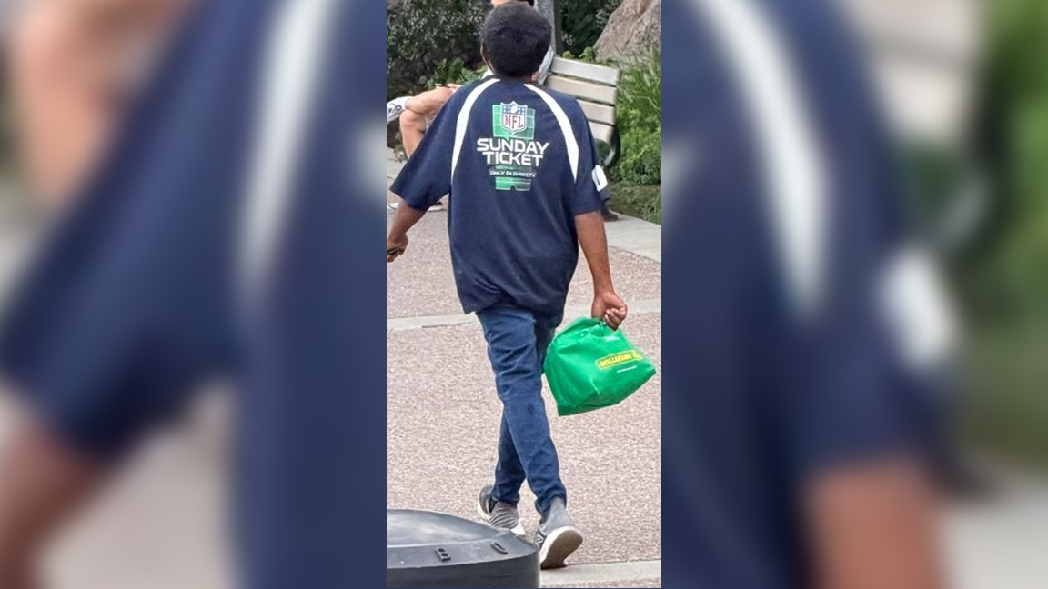 多伦多湖滨疑似仇恨袭击事件，男子遭刺伤警方通缉嫌犯