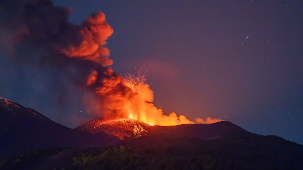 意大利埃特纳火山喷发致西西里机场关闭 多伦多华人旅游需关注航班动态 ...