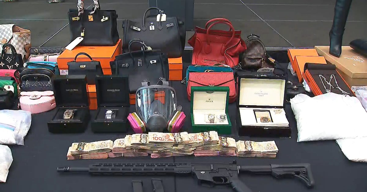 多伦多警方破获暗网毒品贩运团伙，豪车豪宅被查
