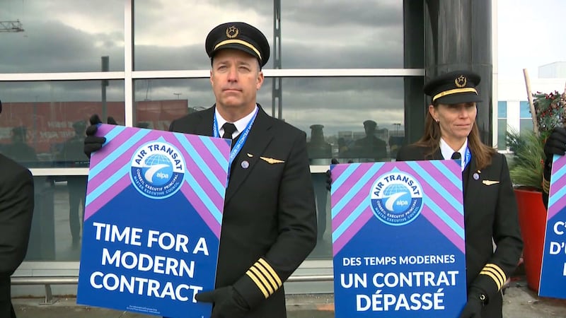Awaiting a possible Air Transat pilot strike