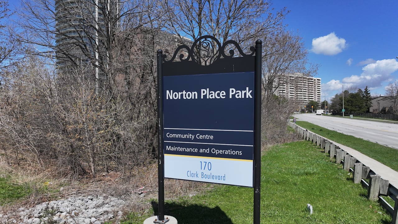 Norton Place Park公园标志
