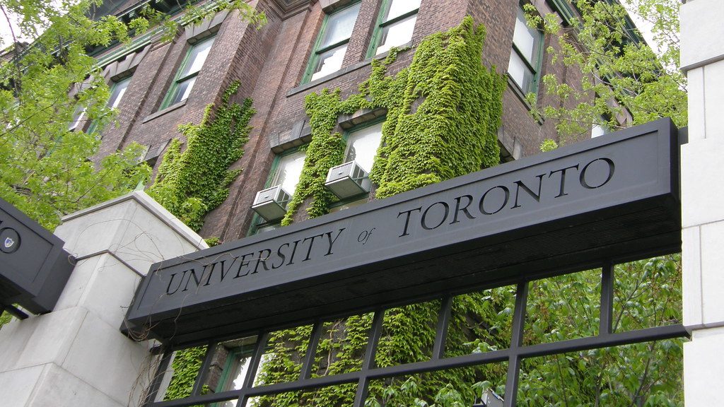多伦多大学6100多名行政与技术员工或将罢工，学生返校受影响
