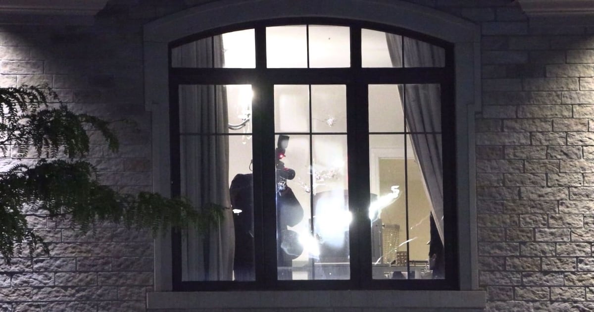 万锦市深夜住宅遭枪击，警方展开调查