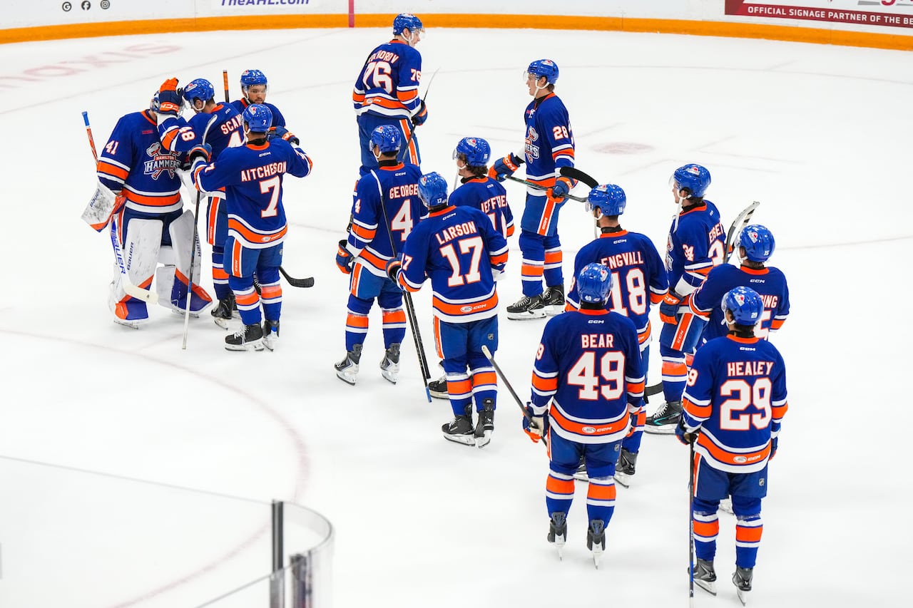 players celebrating win