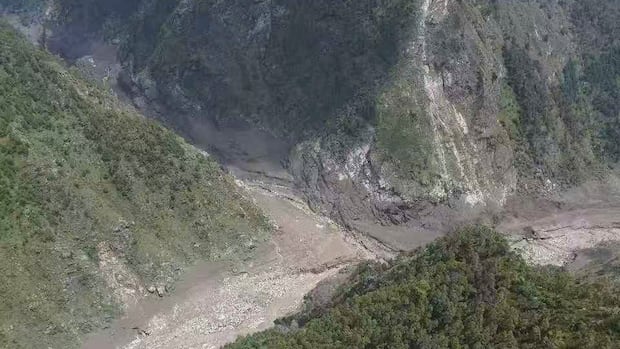 尼泊尔突发洪灾致多伦多10名徒步旅客失联（配图1）