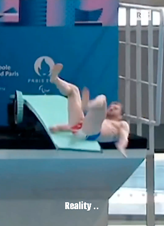 糗大了！奥运中心落成典礼 跳水运动员倒栽泳池