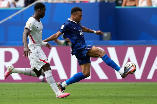 ▲姆巴佩（Kylian Mbappé）下半场破网，踢进本届第9粒入球。 （图/达志影像/美联社）