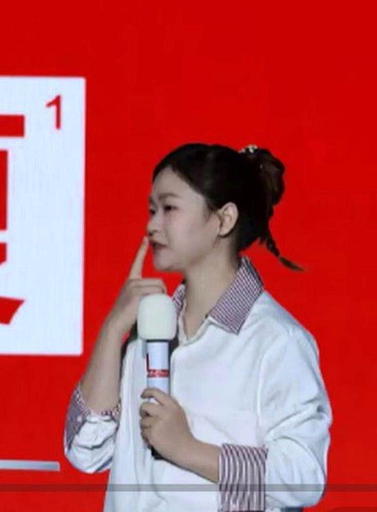 全紅嬋扎小辮亮相。（視頻截圖）