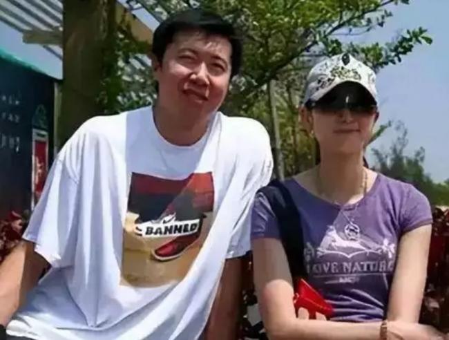 他一婚娶大3岁司令女儿  二婚娶小13岁娇妻