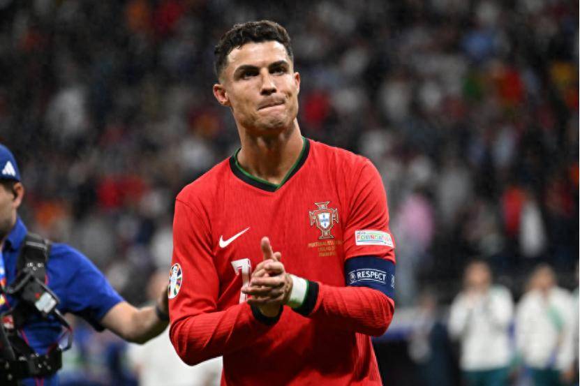 曝C罗续约至2026年 和梅西再战世界杯