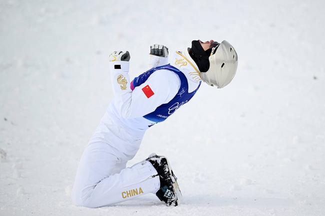 米兰冬奥：中国拿下第四金，还是夫妻同金