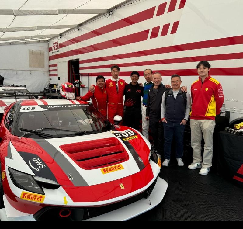 林政纬在2025 Ferrari Challenge 北美赛事开幕赛中夺冠。（受...